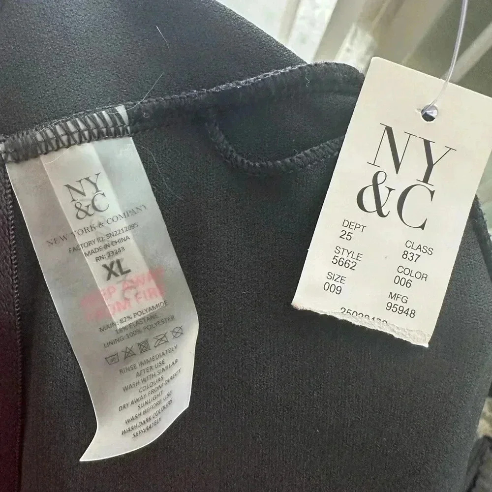 New York and Company swimsuit Sz XL - Picture 4 of 4